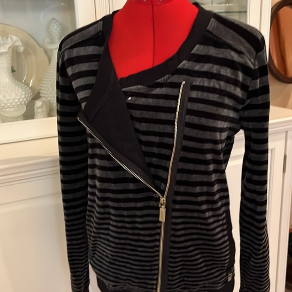 Black and grey velour performance shirt/jacket. - Picture 3 of 6